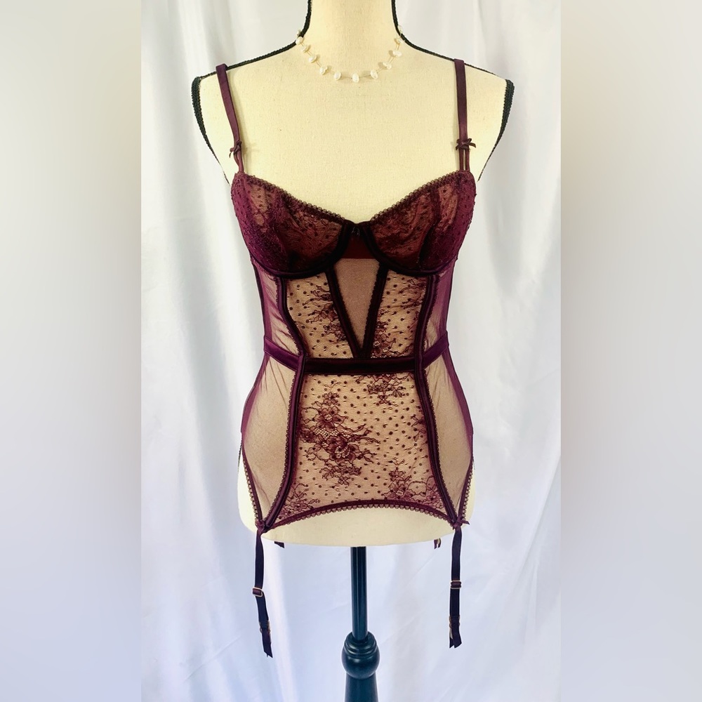 Purple stretchy Small Victorias Secret Lace Bra 34B Garter Corset